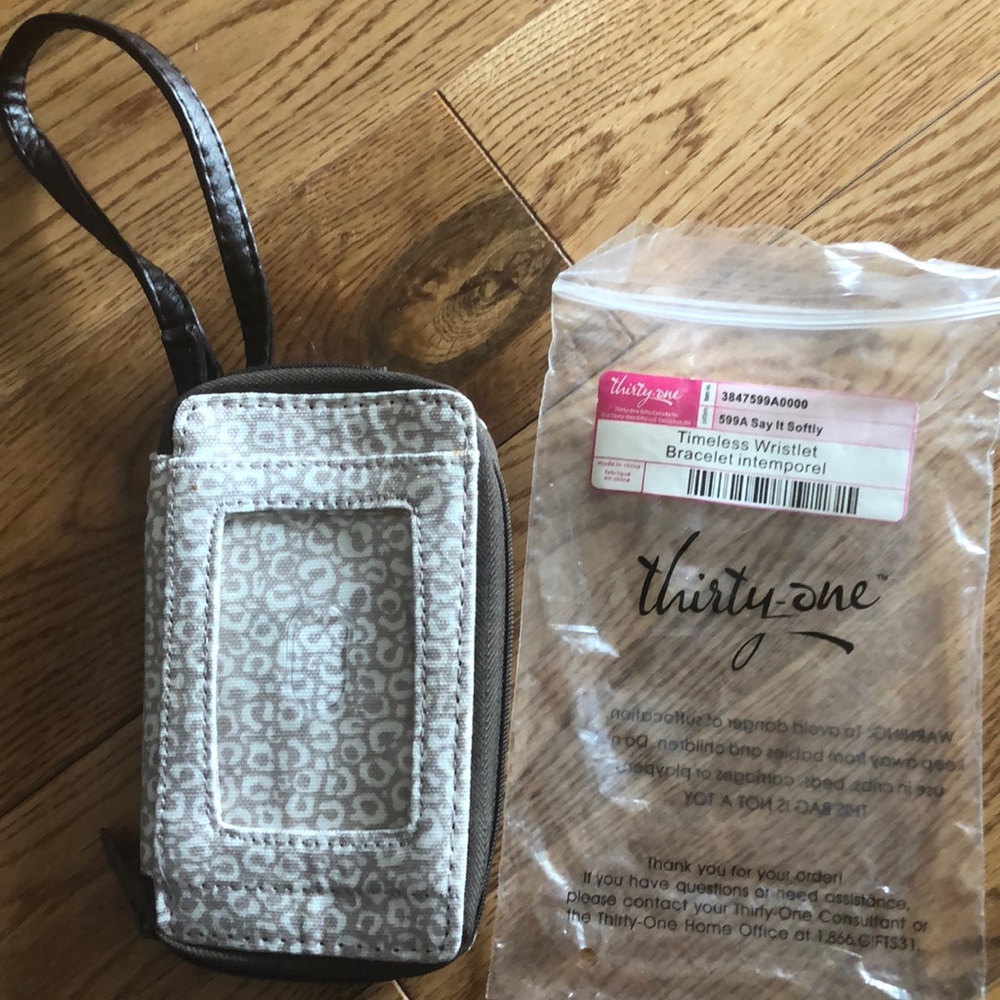 Thirty One brand wristlet